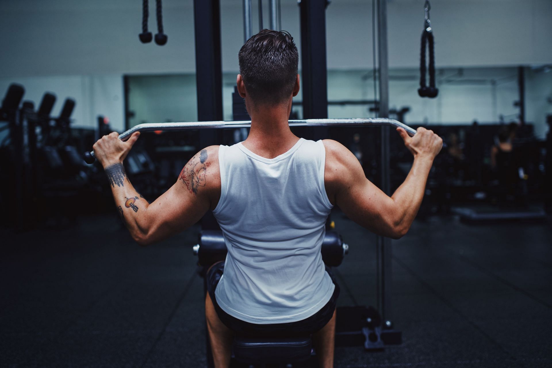 Poper form is important. (Image via Unsplash/Gordon Cowie)